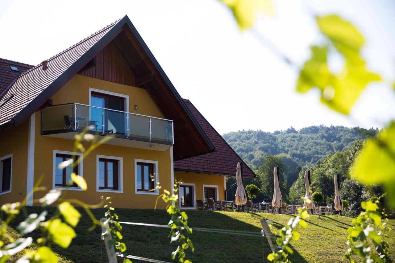Weingut-Gaestezimmer Uhl Ratsch an der Weinstraße 외부 사진