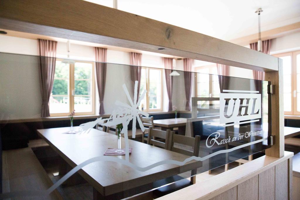 Weingut-Gaestezimmer Uhl Ratsch an der Weinstraße 외부 사진